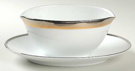 Compton Gravy Boat with Attached Underplate