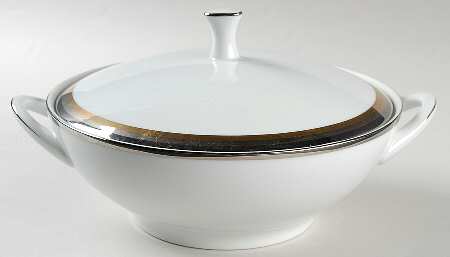 Compton Round Covered Vegetable