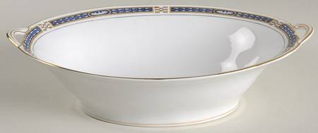 The Commodore 10" Oval Vegetable Bowl