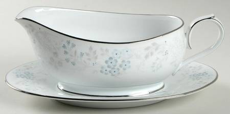 Concert Gravy Boat & Underplate