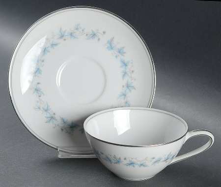 Concord (Platinum Trim) Flat Cup & Saucer Set