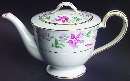 Constance Teapot & Lid