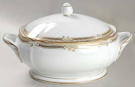 Contessa Oval Covered Vegetable