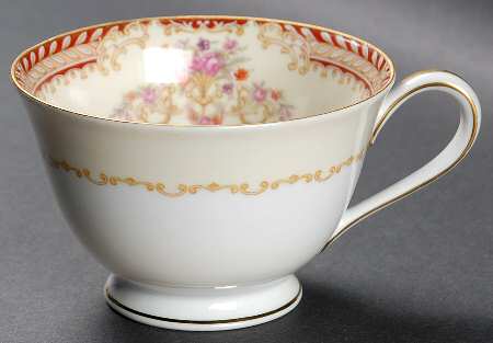 Conway Footed Cup