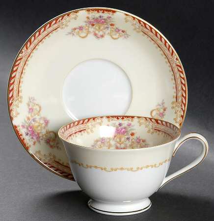 Conway Footed Cup & Saucer Set