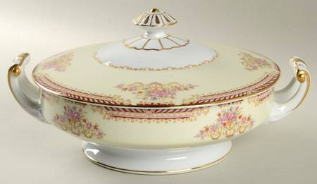 Conway Round Covered Vegetable
