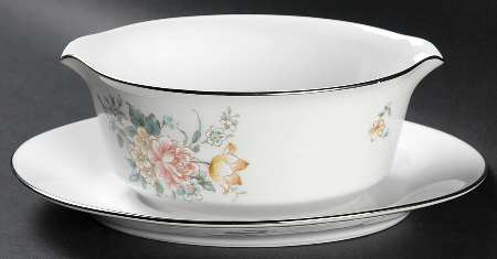 Coquet Gravy Boat with Attached Underplate