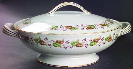 Cordova Round Covered Vegetable