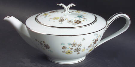 Corinth Teapot & Lid