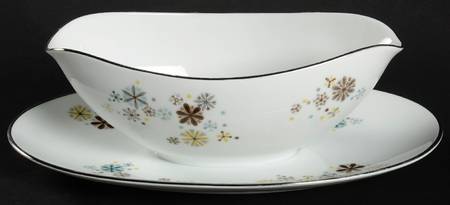Corinth Gravy Boat with Attached Underplate