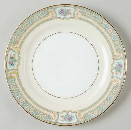 Corinthia Salad Plate