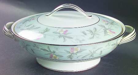 Corinne Round Covered Vegetable