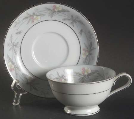 Corinne Footed Cup & Saucer Set