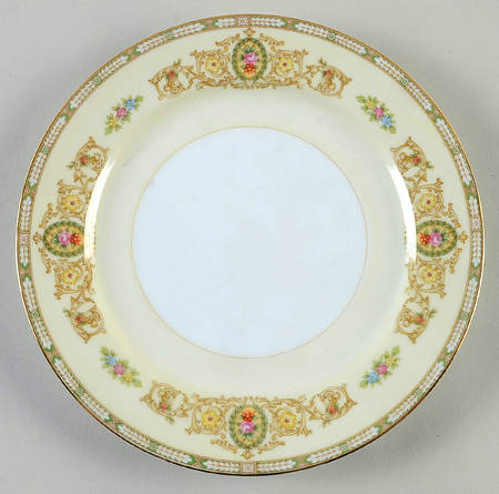 Corinne Luncheon Plate