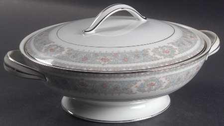 Cornwall Round Covered Vegetable