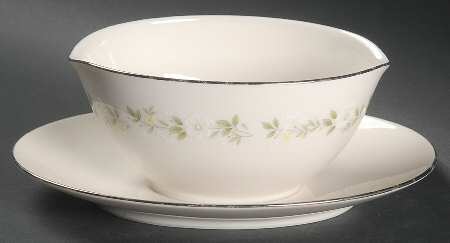 Cornelia Gravy Boat with Attached Underplate