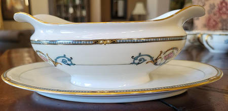 Cornwall Gravy Boat with Attached Underplate