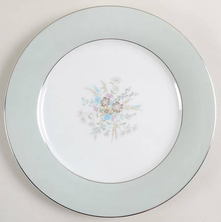 Corsage (5820) by Noritake