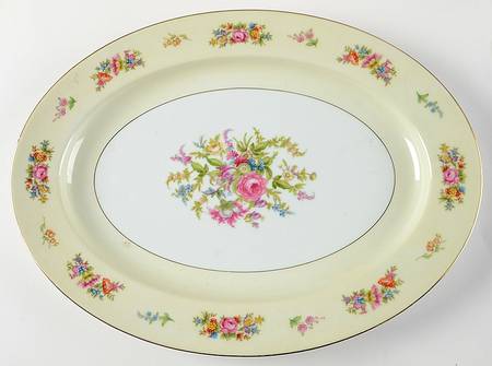 Corsage (4019) 16" Oval Serving Platter