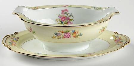 Corsage (4019) Gravy Boat with Attached Underplate