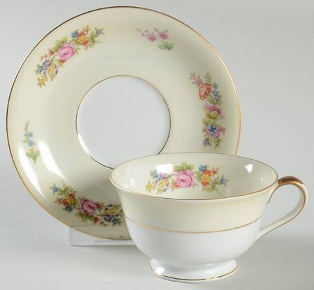Corsage (4019) Footed Cup & Saucer Set