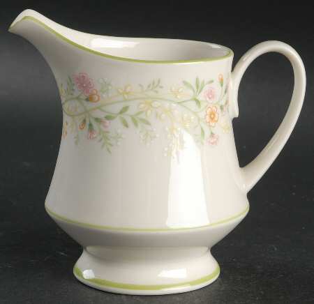 Cortege Creamer