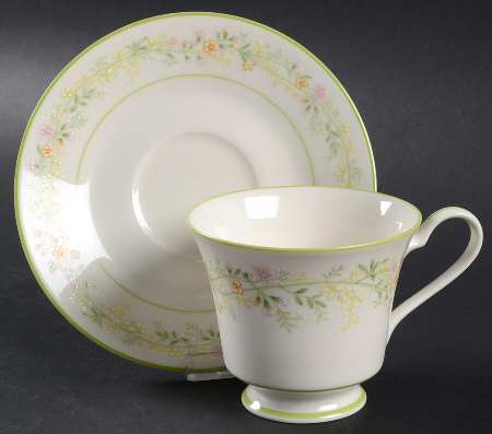 Cortege Footed Cup & Saucer Set