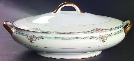 Cortez Oval Covered Vegetable
