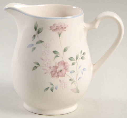 Cortland Creamer by Noritake