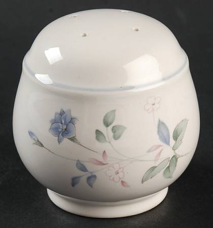 Cortland Pepper Shaker by Noritake