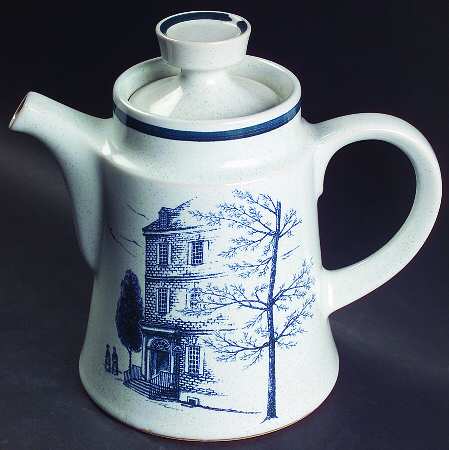 Colonial Times Tea/Coffee Pot & Lid