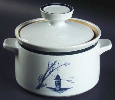 Colonial Times 1.25 Qt Round Covered Casserole
