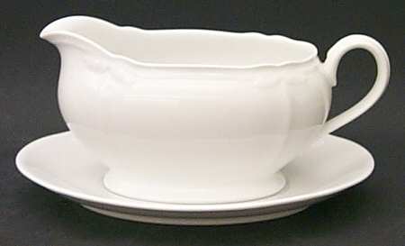 Coty White Gravy Boat & Underplate
