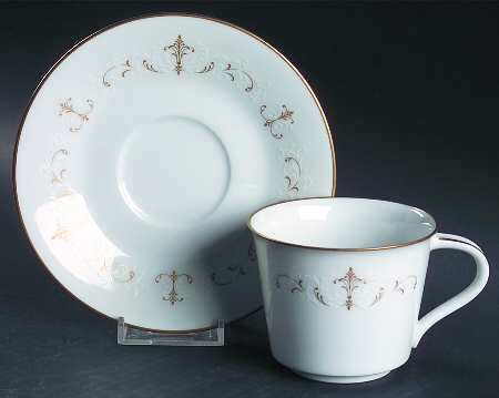 Courtney Flat Cup & Saucer Set