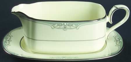 Cousteau Gravy Boat & Underplate (Relish/Butter)