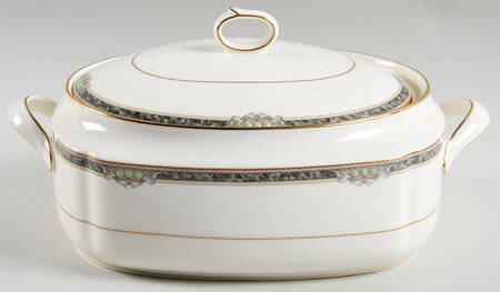 Covina Oval Covered Vegetable