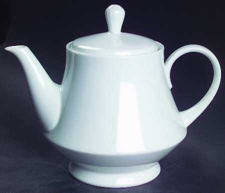 Commander White Teapot & Lid