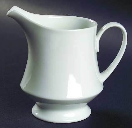 Commander White Creamer