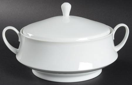 Commander White Round Covered Vegetable