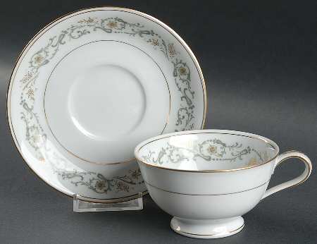 Creston Footed Cup & Saucer Set
