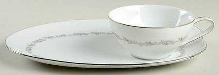 Crestmont Snack Plate & Cup Set