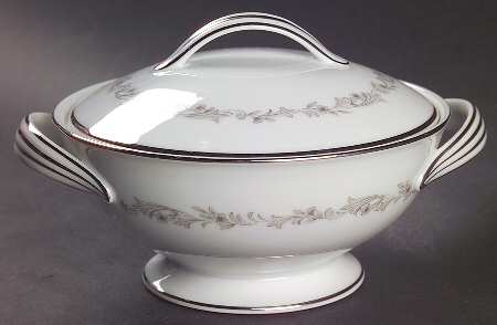 Crestmont Sugar Bowl & Lid