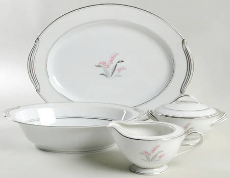 Crest 5 Piece Hostess Set by Noritake