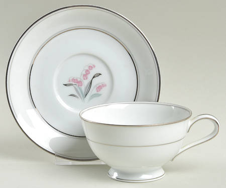 Footed Cup & Saucer Set