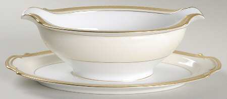 Crest Gold Gravy Boat with Attached Underplate
