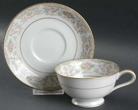 Croydon Footed Cup & Saucer Set