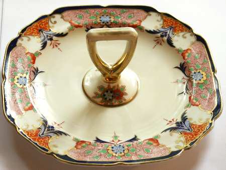 Crowndalia Round Serving Plate with Handle (DP)