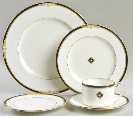 Crownpointe 5 Piece Place Setting