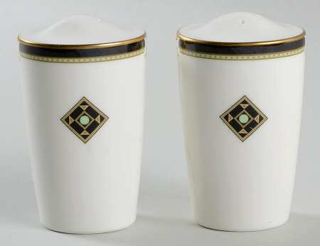 Crownpointe Salt & Pepper Set