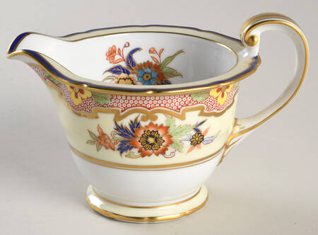 Crowndora Creamer